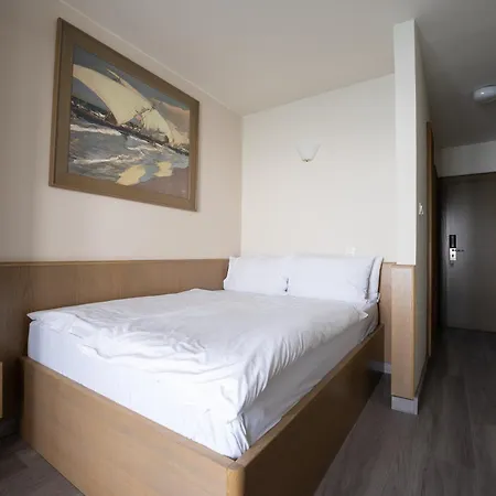 Ξενοδοχείο Hotel Piran 4*