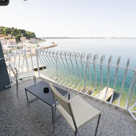 Ξενοδοχείο Hotel Piran 4*