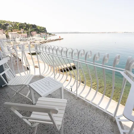 Ξενοδοχείο Hotel Piran 4*